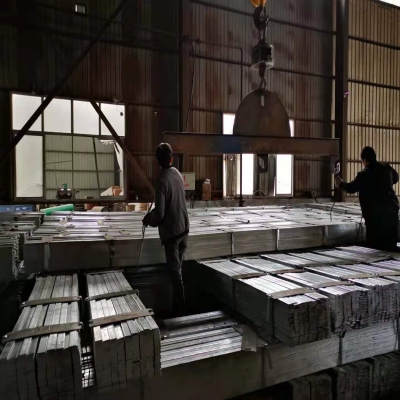 鋼材期貨上漲，熱鍍鋅扁鋼出貨良好